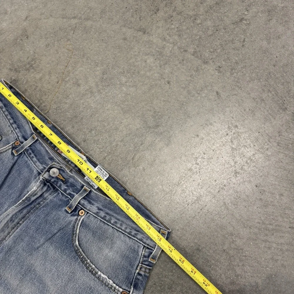 Vintage Levi's 550 Jeans Mens 36x29 Blue Light Wash Relaxed Fit Denim Thrashed
